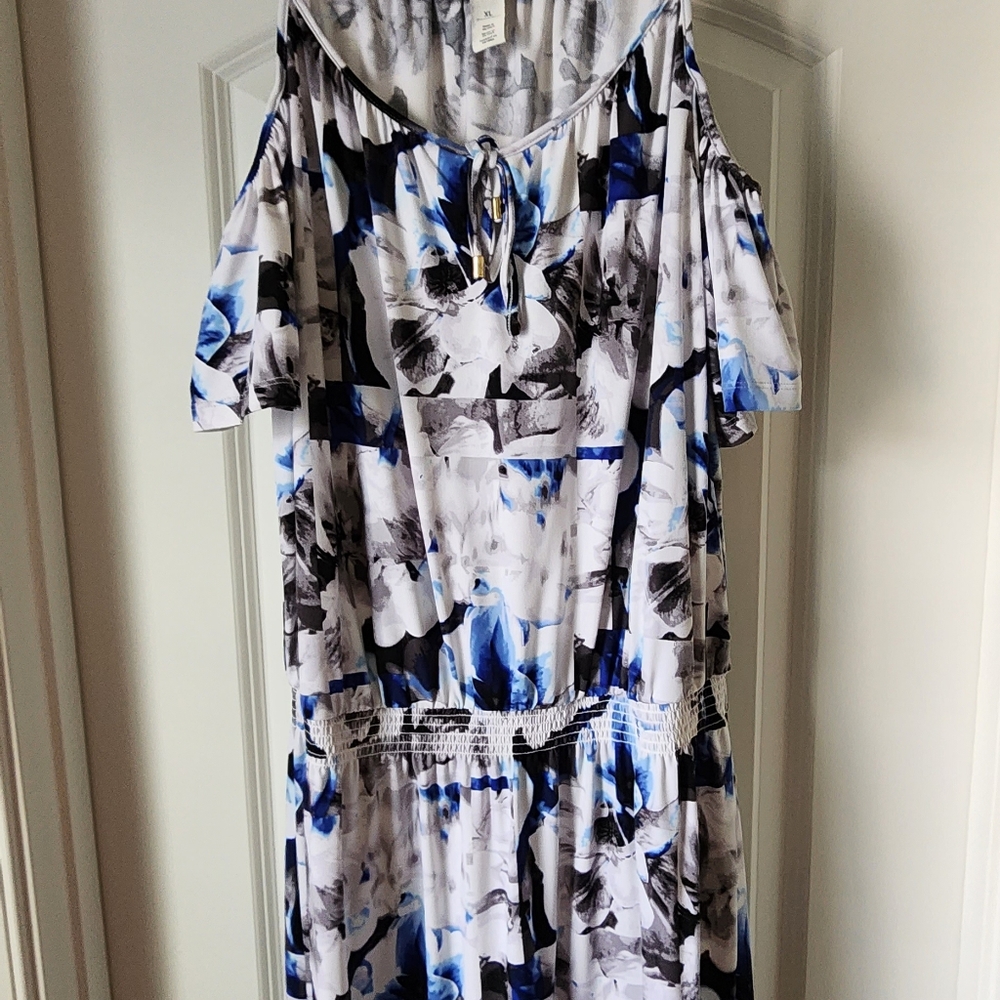 WHITE HOUSE BLACK MARKET - Multi Color Dress